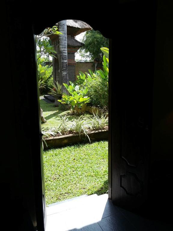 Hotel Puri Kutat Lestari Sanur Exterior foto